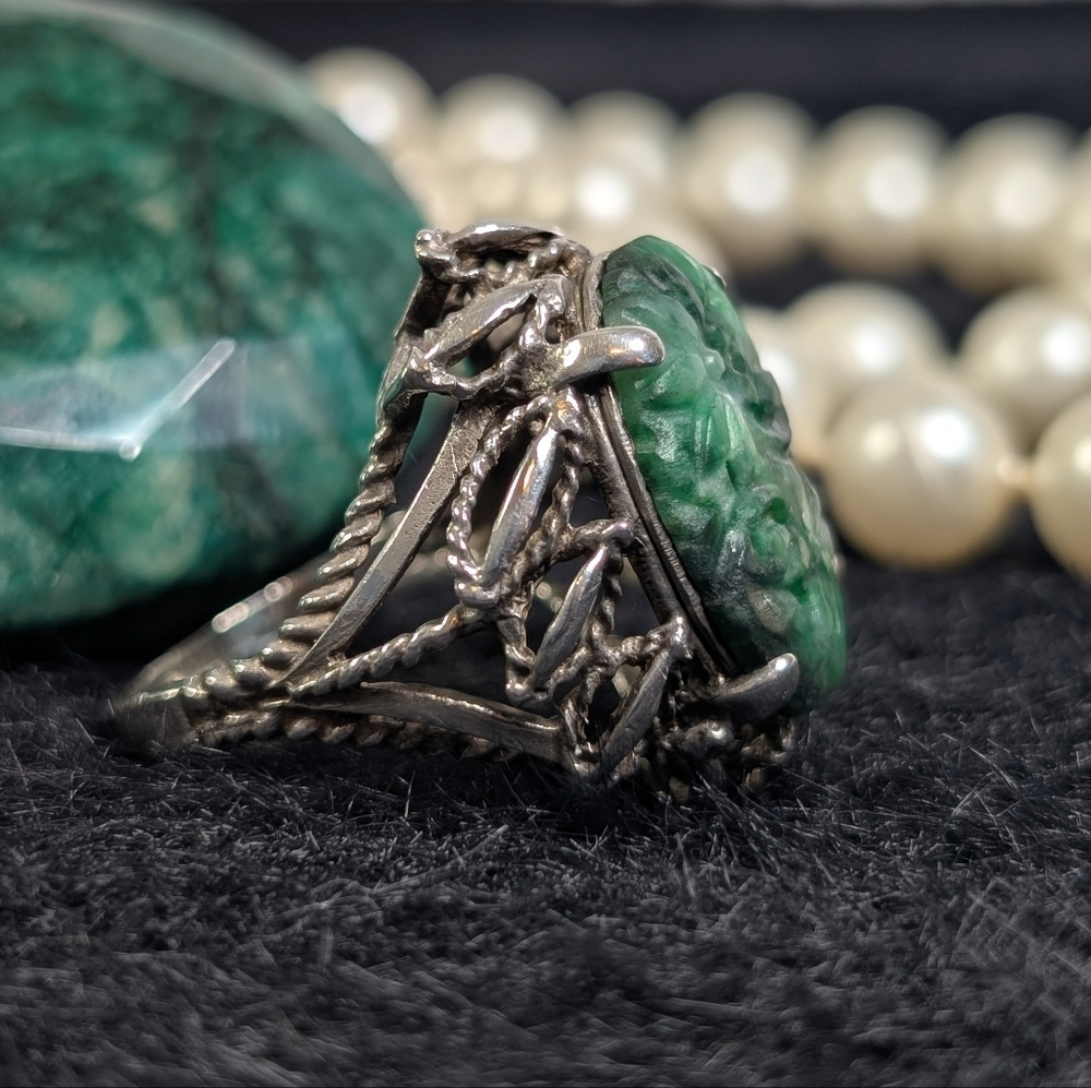 Sterling & Carved Jade Vintage Cocktail Ring 8 - Chunky Statement Silver Jewelry - Picture 8 of 14